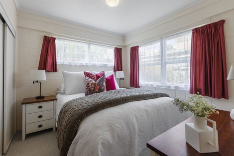 Photo of property in 3/10 Shakespeare Road, Milford, Auckland, 0620