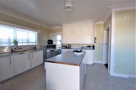 Photo of property in 3 Ambler Avenue, Glen Eden, Auckland, 0602