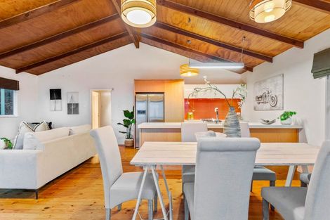 Photo of property in 26 Edwin Mitchelson Road, Muriwai, Waimauku, 0881