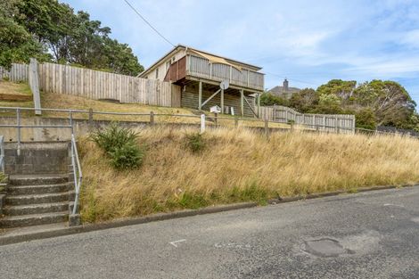Photo of property in 11 Dorset Grove, Cannons Creek, Porirua, 5024