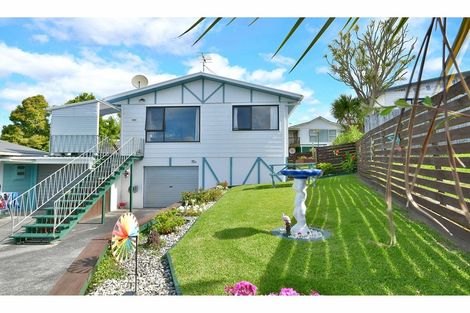 Photo of property in 15b Gilshennan Valley, Red Beach, 0932