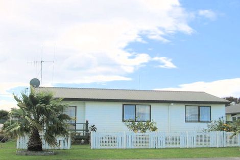 Photo of property in 25a Doncaster Drive, Papamoa Beach, Papamoa, 3118