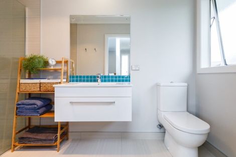 Photo of property in 11 Saint Heliers Grove, Fitzherbert, Palmerston North, 4410