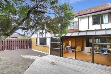 Photo of property in 1/7 Roslyn Road, Mount Wellington, Auckland, 1060