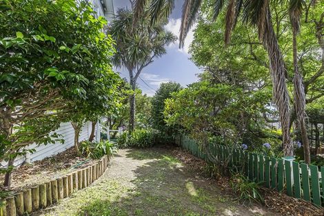 Photo of property in 19 Central Terrace, Kelburn, Wellington, 6012