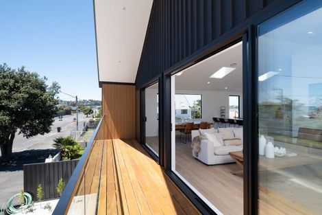 Photo of property in 96 Charles Street, Westshore, Napier, 4110