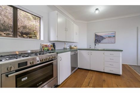 Photo of property in 74 Barnes Drive, Caversham, Dunedin, 9011