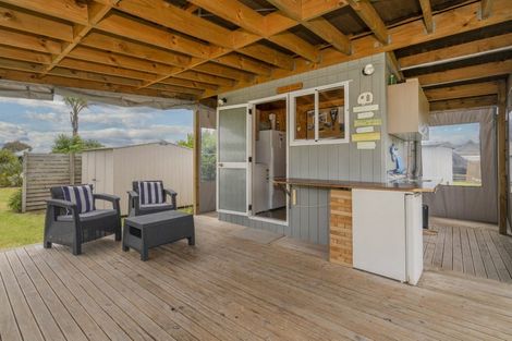 Photo of property in 27 Motukorure Parade, Cooks Beach, Whitianga, 3591