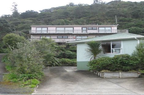 Photo of property in 68a Ocean Beach Road, Tairua, 3508