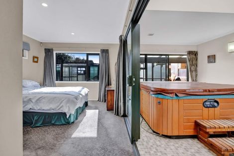 Photo of property in 2 Heaphy Road, Opunake, 4616