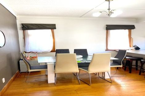 Photo of property in 17 Ranelagh Street, Karori, Wellington, 6012