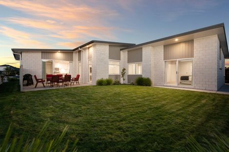 Photo of property in 116 Palm Springs Boulevard, Papamoa Beach, Papamoa, 3118