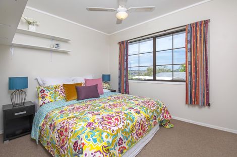 Photo of property in 1/133 Botany Road, Botany Downs, Auckland, 2010