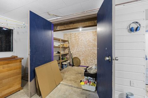 Photo of property in 6a Spencer Place, Merrilands, New Plymouth, 4312