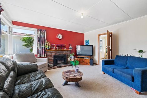 Photo of property in 15 Waterloo Crescent, Hokowhitu, Palmerston North, 4410