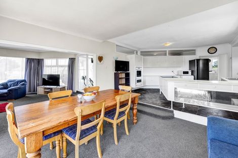 Photo of property in 161 South Road, Hawera, 4610