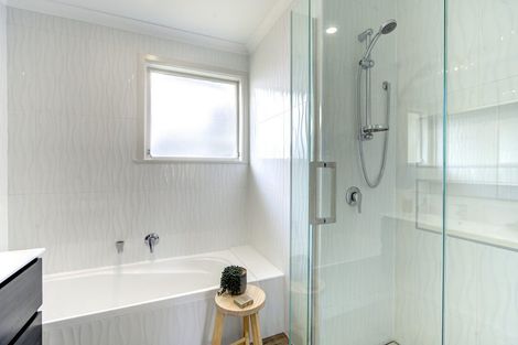 Photo of property in 24 Fairview Street, Fairview Downs, Hamilton, 3214