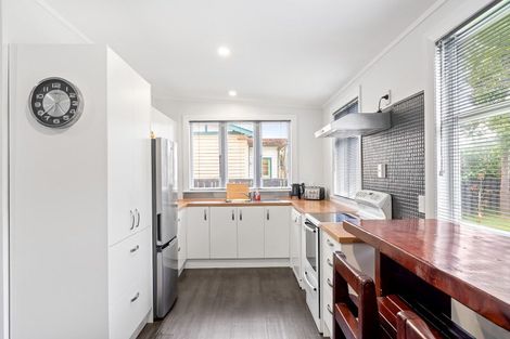 Photo of property in 5 Mason Street, Moera, Lower Hutt, 5010