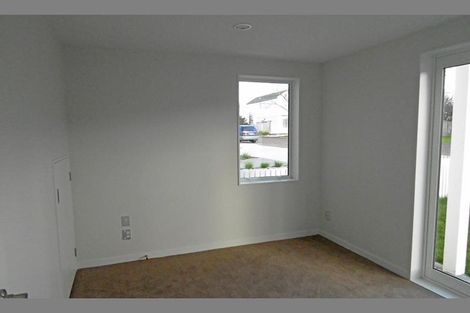 Photo of property in 28 Stephen Avenue, Henderson, Auckland, 0610