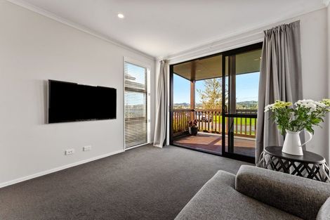 Photo of property in 24 Ahunga Road, Karaka, Papakura, 2113