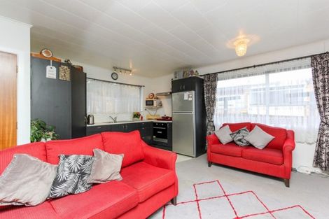 Photo of property in 1/76 Eliot Street, New Plymouth, 4310