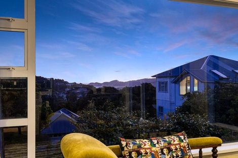 Photo of property in 33a Nevay Road, Miramar, Wellington, 6022