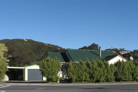 Photo of property in 100 Naenae Road, Naenae, Lower Hutt, 5011