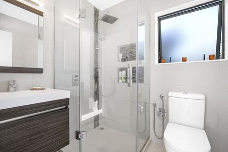 Photo of property in 1/24 Capilano Place, Glenfield, Auckland, 0629