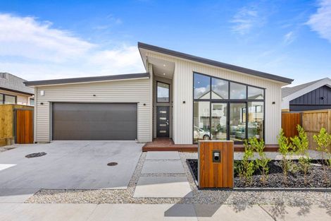 Photo of property in 19 Cara Avenue, Kumeu, 0810