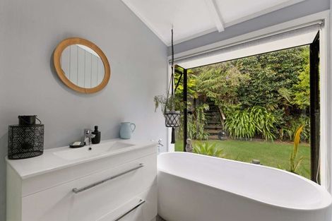Photo of property in 6 Crownhill Street, Spotswood, New Plymouth, 4310