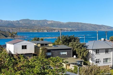 Photo of property in 32 View Road, Houghton Bay, Wellington, 6023