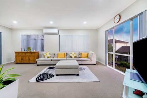 Photo of property in 20 Aditi Close, Massey, Auckland, 0614