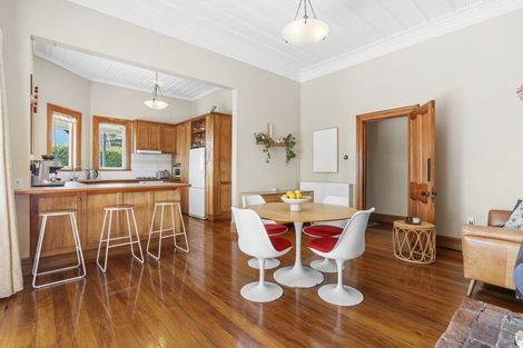 Photo of property in 62 Gilbert Street, New Plymouth, 4310
