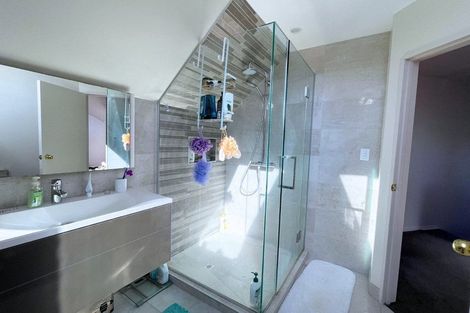 Photo of property in 126 Wiseley Road, West Harbour, Auckland, 0618