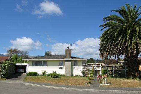 Photo of property in 20 Haylock Grove, Totara Park, Upper Hutt, 5018