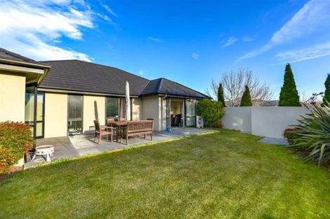 Photo of property in 94 Rothesay Road, Parklands, Christchurch, 8083