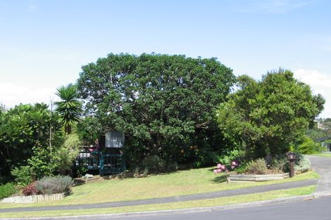 Photo of property in 8 Branston Avenue, Browns Bay, Auckland, 0630