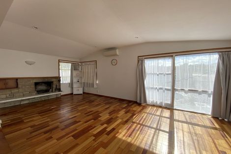 Photo of property in 111 Target Road, Totara Vale, Auckland, 0629
