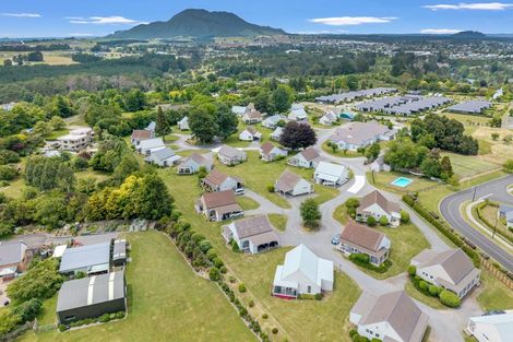 Photo of property in 27/30 Sorrento Drive, Rangatira Park, Taupo, 3330