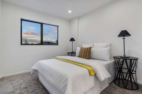 Photo of property in 2/17 Glenburn Place, Papakura, 2110