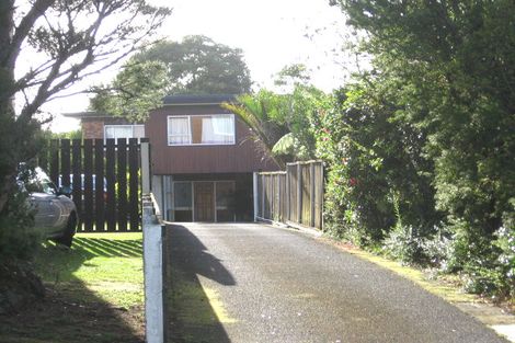 Photo of property in 11 Chatswood Grove, Chatswood, Auckland, 0626