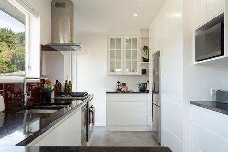 Photo of property in 24 Oriel Avenue, Tawa, Wellington, 5028