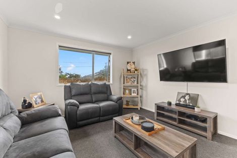 Photo of property in 35 Cumming Street, Okato, 4335