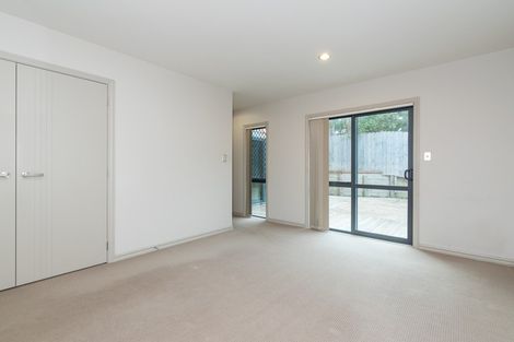 Photo of property in 45 Forrest Hill Road, Milford, Auckland, 0620