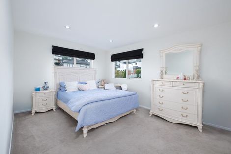 Photo of property in 140 Keri Vista Rise, Papakura, 2110