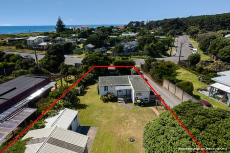 Photo of property in 26 The Avenue, Otaki Beach, Otaki, 5512