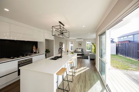 Photo of property in 8 Lavinias Way, Chartwell, Hamilton, 3210