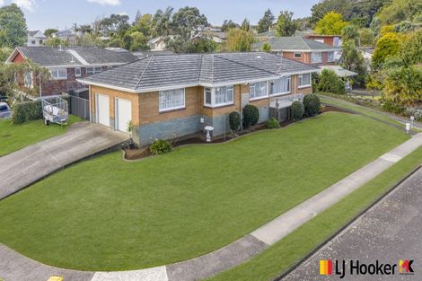 Photo of property in 5 Freshney Place, Hillpark, Auckland, 2102