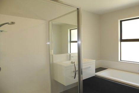 Photo of property in 7 Maka Lane, Halswell, Christchurch, 8025