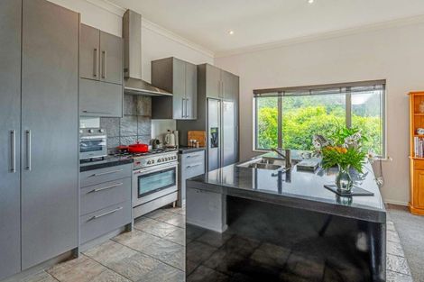 Photo of property in 24 Harbour View Heights, Picton, 7220